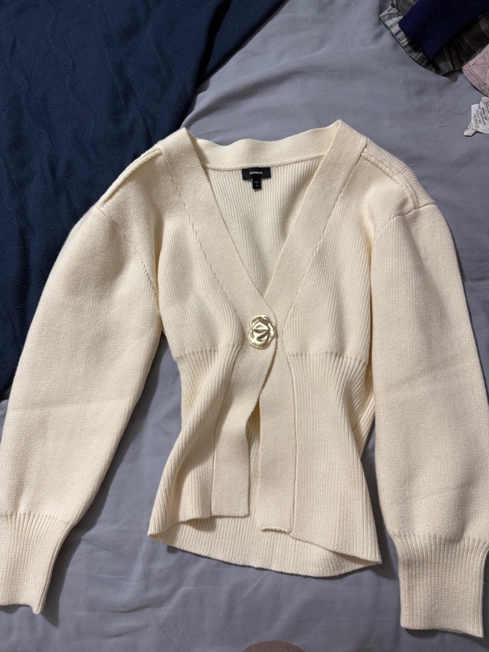 Express Cream V-Neck Single Button Ribbed Cardigan